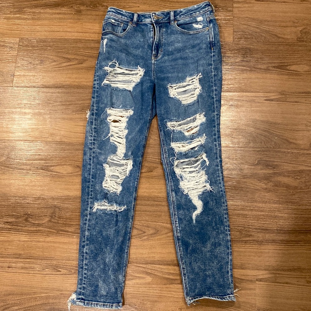 American Eagle Mom Jeans